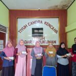 Tiyuh Candra Kencana Salurkan Insentif Kader Posyandu dan Guru PAUD dari DD 2026